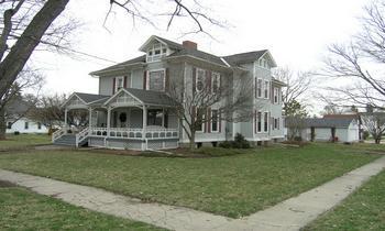 340 S Main St., Sheffield, IL 61361