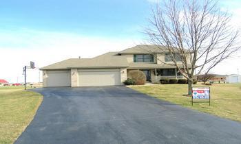 42 Mark Ct., Amboy, IL 61310