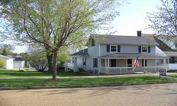 214 E Locust, Lanark, IL 61046