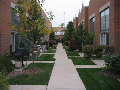 1100 W Cornelia Ave. #121, Chicago, IL 60657