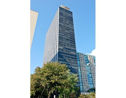 3150 N Lake Shore Dr. #15B, Chicago, IL 60657