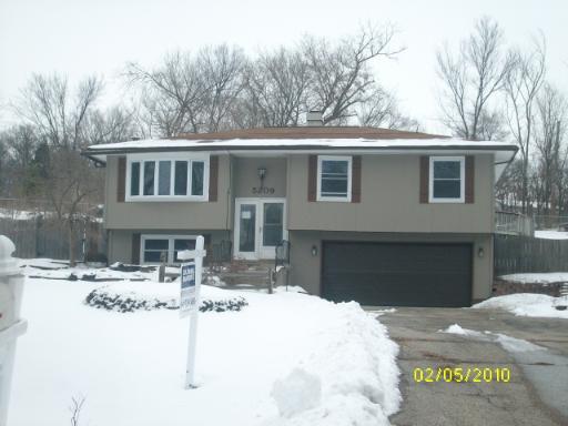 5209 N Westwood Dr., Mchenry, IL 60050