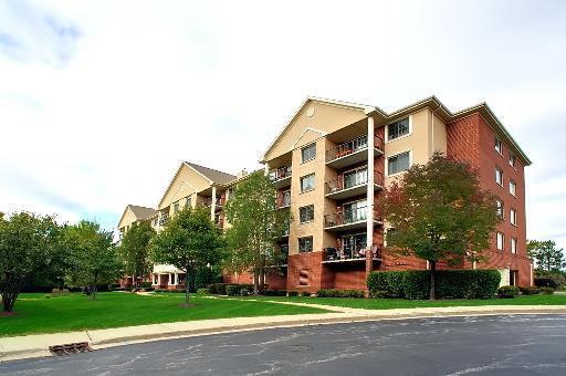 2300 Oakmont Way #303, Darien, IL 60561