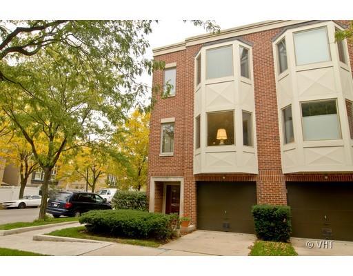 2200 N Lakewood Ave., Chicago, IL 60614