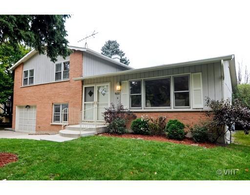 1600 W Catalpa Ln., Mount Prospect, IL 60056