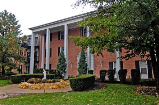 5101 Carriage Way Dr. #B317, Rolling Meadows, IL 60008