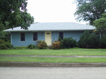 406 Meltzer St., Walnut, IL 61376