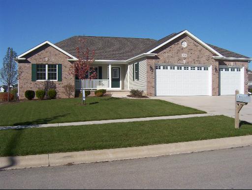 990 Wells St., Sycamore, IL 60178
