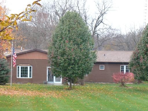 939 Melugins Grove Rd., Compton, IL 61318