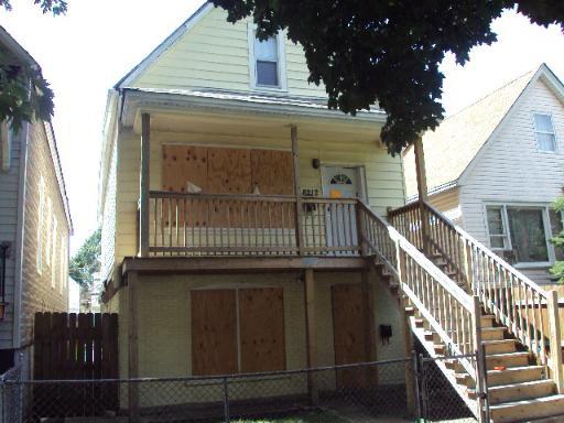 8212 S Houston Ave., Chicago, IL 60617