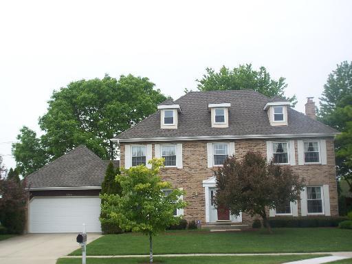 3560 Londonderry Ct., Hoffman Estates, IL 60067
