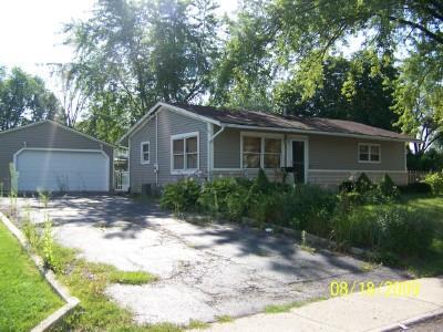 6 Austin Ave., Carpentersville, IL 60110