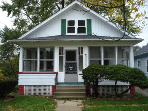 911 Douglas Ave., Aurora, IL 60505