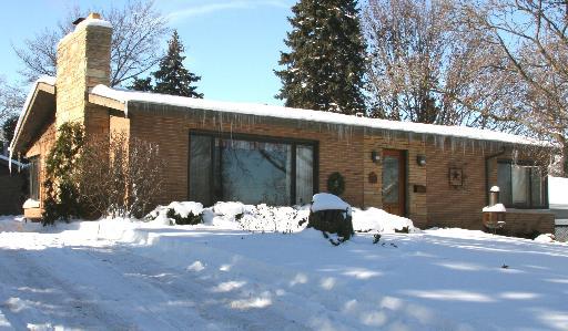 290 Scott Ave., Glen Ellyn, IL 60137