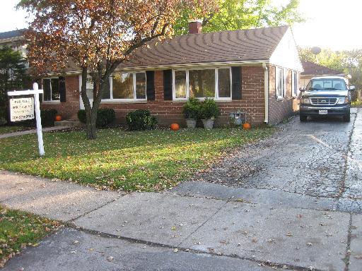4917 Oak Center Dr., Oak Lawn, IL 60453