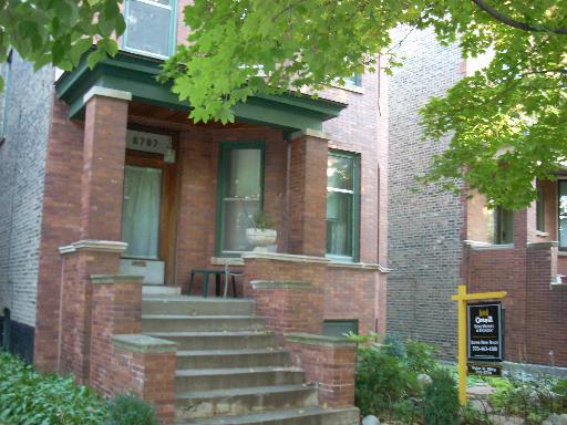 2707 N Whipple St., Chicago, IL 60647