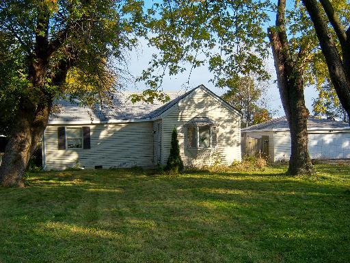 1063 Maple St., Aurora, IL 60506