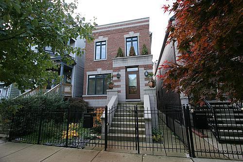 1245 W Oakdale Ave., Chicago, IL 60657