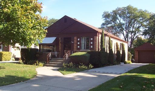 7649 N Oleander Ave., Niles, IL 60714
