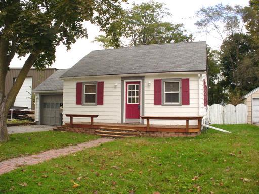 702 Superior Ave., Machesney Park, IL 61115