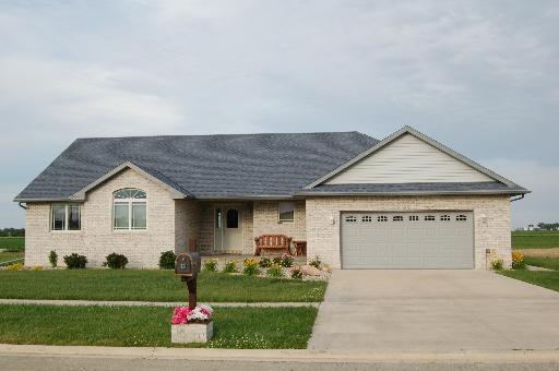 668 E Jeanette St., Herscher, IL 60941