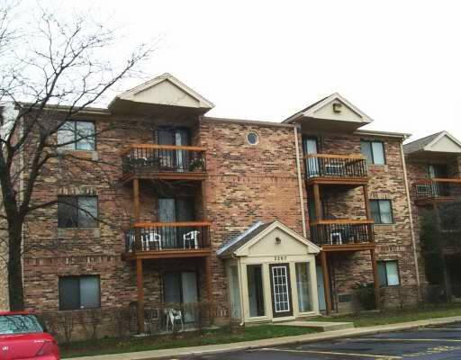 2207 Nichols Rd. #F, Arlington Heights, IL 60005