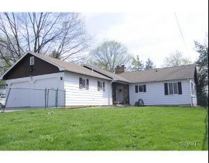 33582 Lake Shore Dr., Grayslake, IL 60030