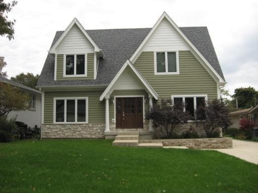 4927 Stonewall Ave., Downers Grove, IL 60515