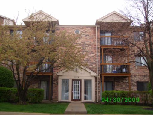 2213 Nichols Rd. #E, Arlington Heights, IL 60005