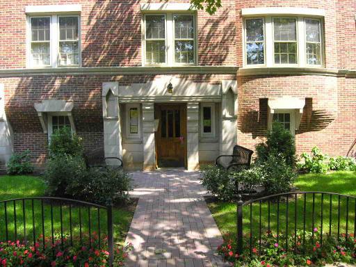 1130 Washington Blvd. #3A, Oak Park, IL 60302