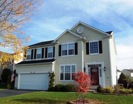 4645 Mackinac St., Lake In The Hills, IL 60156