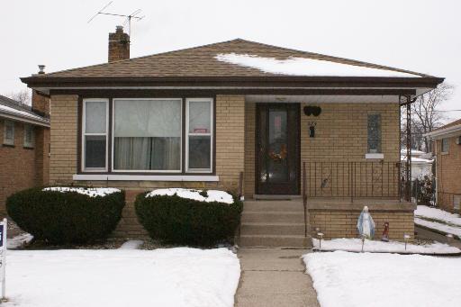 384 Luella Ave., Calumet City, IL 60409