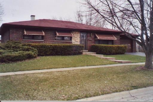 668 Lee Dr., Crystal Lake, IL 60014