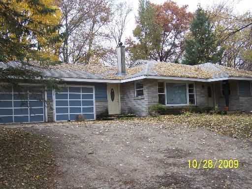 310 River Rd., Mchenry, IL 60051