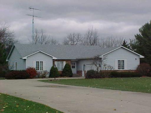 266 Brookside Dr., Paw Paw, IL 61353