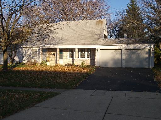 35 Cloverdale Ln., Schaumburg, IL 60194