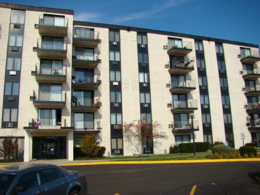9074 W Terrace Dr. #2J, Niles, IL 60714
