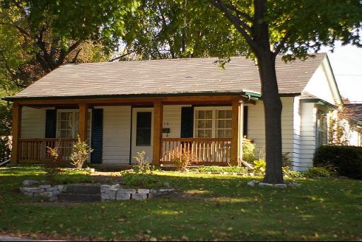 912 Jackson Ave., St. Charles, IL 60174