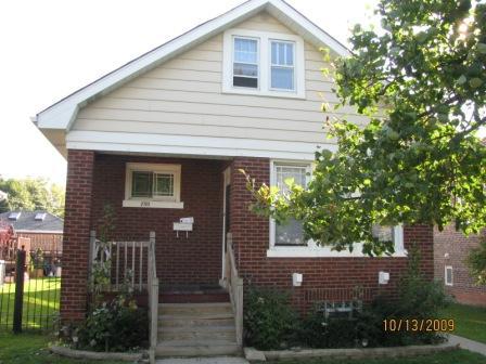 2705 Kenilworth Ave., Berwyn, IL 60402