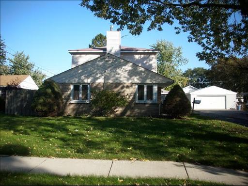 10029 S Harnew East Rd., Oak Lawn, IL 60453