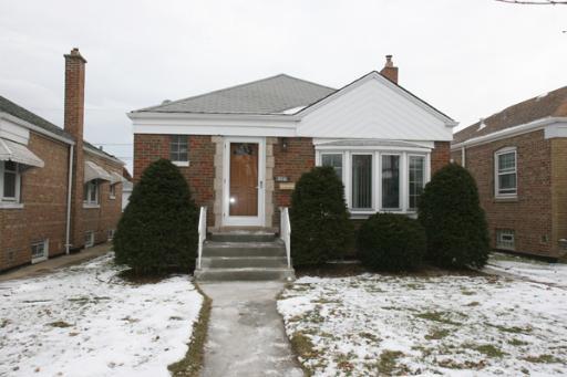 5211 S Luna St., Chicago, IL 60638