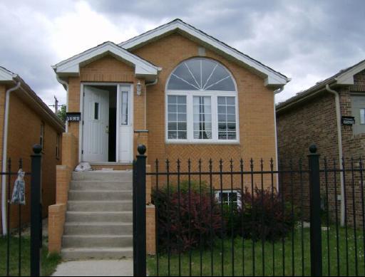 9530 S Houston Ave., Chicago, IL 60617