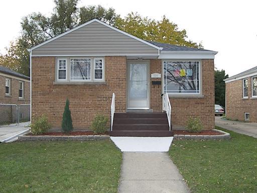234 Rice Ave., Bellwood, IL 60104