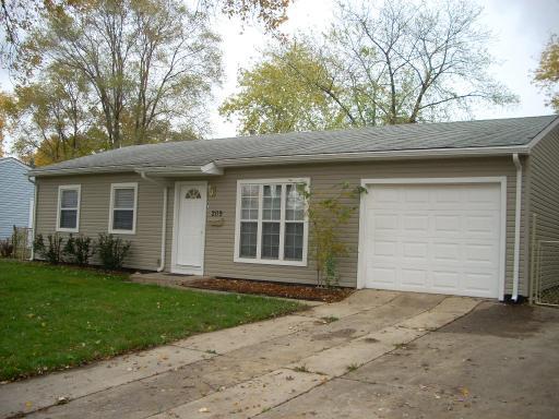 209 Fremont Ave., Romeoville, IL 60446