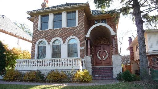 421 Colfax Ave., Clarendon Hills, IL 60514
