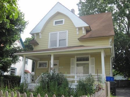709 N County St., Waukegan, IL 60085