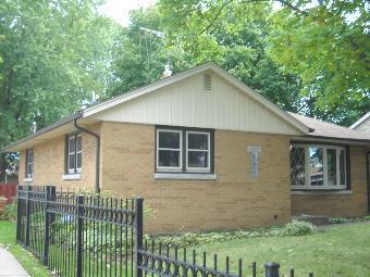 1921 Linden Ave., Waukegan, IL 60087