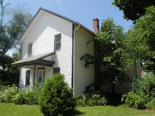 149 May St., Hinckley, IL 60520