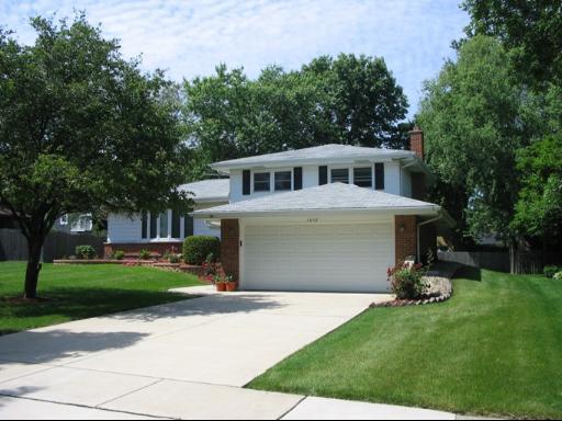 1218 Iroquois Ln., Darien, IL 60561