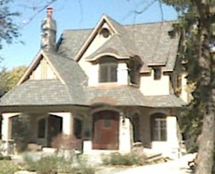 402 Colfax St., Clarendon Hills, IL 60514